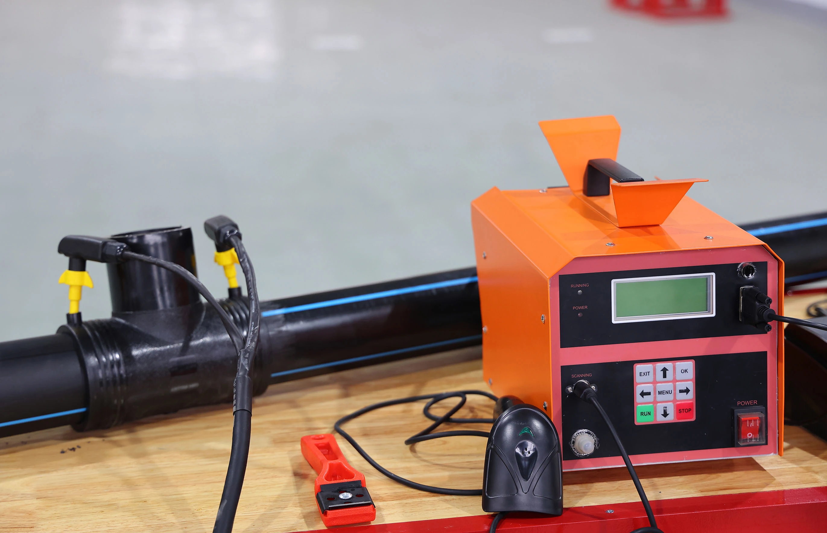 Comment utiliser la machine de soudage par électrofusion de raccords de tuyauterie en PEHD ?